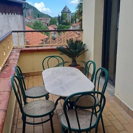 Century 21 Aparthotel *