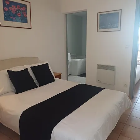 Aparthotel Century 21 *